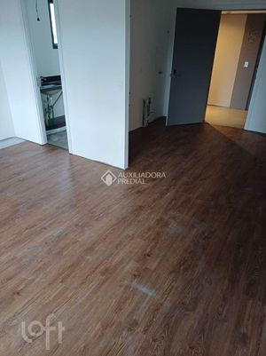 Image 21 - 861676