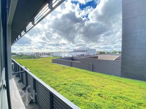 Image 1 - 861676