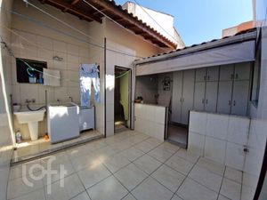 Image 11 - 861677