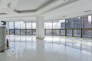 Image 1 - 861716