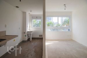 Image 18 - 861724