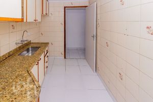 Image 19 - 861738