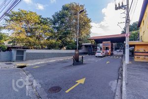 Image 40 - 861738