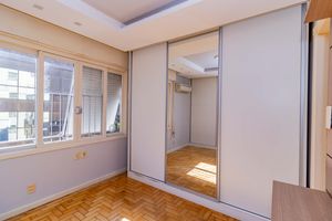 Image 10 - 861811
