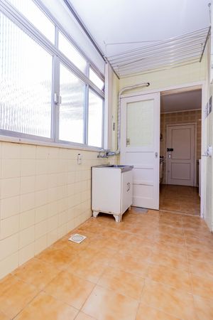 Image 34 - 861811