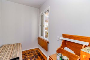 Image 37 - 861811