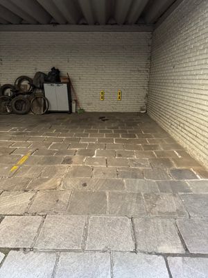 Image 3 - 861811