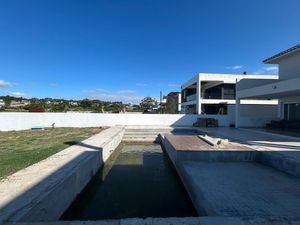 Image 35 - 862052