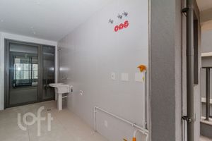 Image 19 - 862233