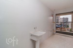 Image 17 - 862233