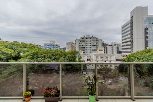 Image 8 - 862242