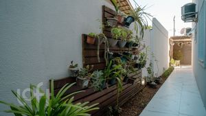 Image 19 - 862247
