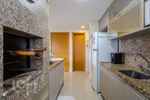 Image 10 - 862281