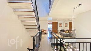 Image 19 - 862332