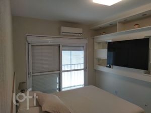 Image 19 - 862341