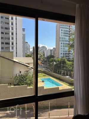Image 4 - 862342