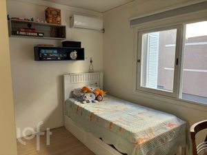 Image 17 - 862361