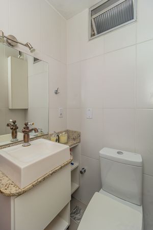 Image 7 - 862403