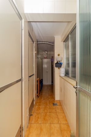 Image 29 - 862403
