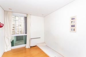 Image 22 - 862490