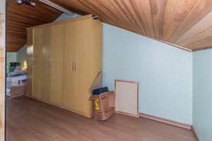 Image 18 - 862564