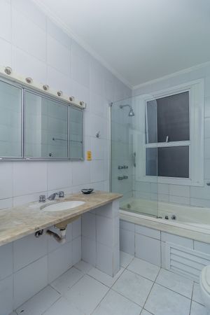 Image 14 - 862726