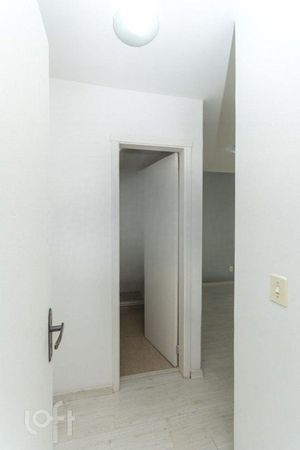 Image 7 - 862840