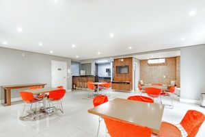 Image 10 - 862884