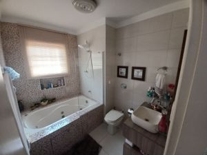 Image 5 - 862911