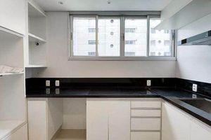 Image 11 - 862937