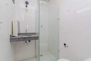 Image 9 - 862960