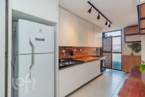 Image 4 - 862978