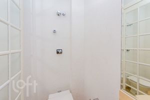 Image 16 - 862984