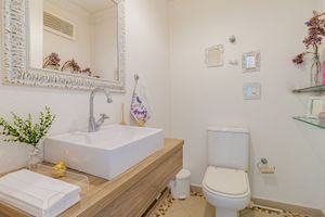 Image 14 - 862992