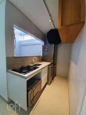 Image 4 - 863002
