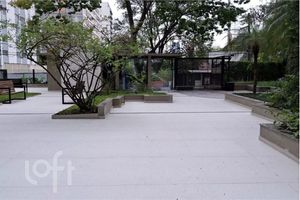 Image 18 - 863012