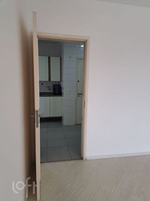 Image 10 - 863036