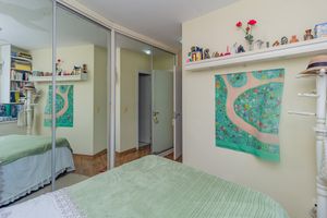Image 19 - 863056