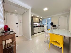 Image 10 - 863115