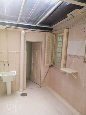 Image 19 - 863239