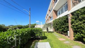 Image 40 - 863274