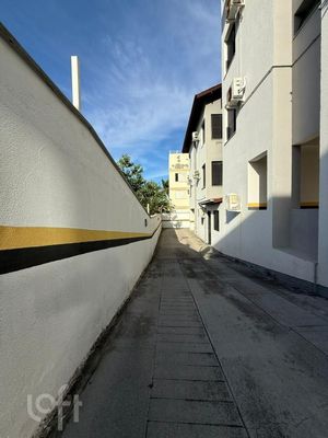 Image 30 - 863283