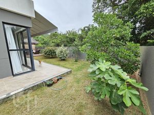 Image 10 - 863394