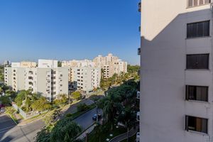 Image 12 - 863416