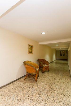 Image 33 - 863538