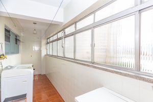Image 39 - 863546