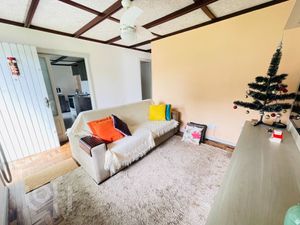 Image 9 - 863573
