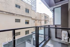 Image 17 - 863624