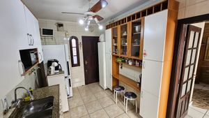Image 13 - 863637