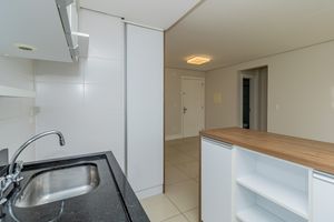 Image 11 - 863671